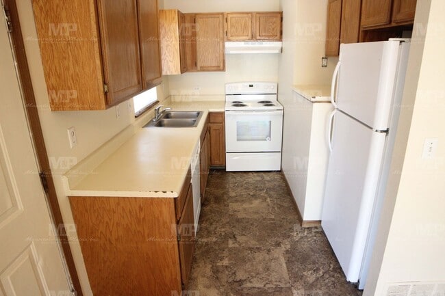 Photo - 520 S Howes St