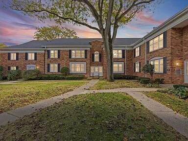 Photo - 750 Trailwood Path Unit B