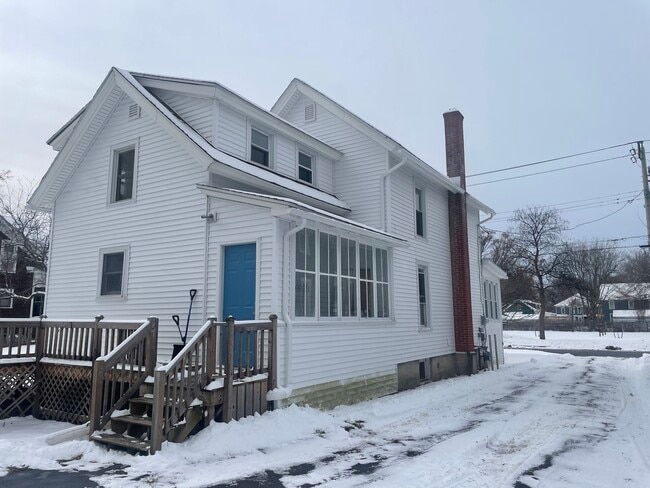 Photo - 242 N Hamilton St