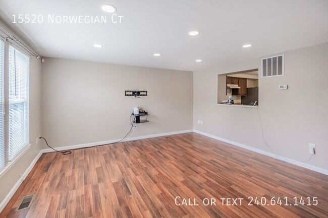 Photo - 15520 Norwegian Ct