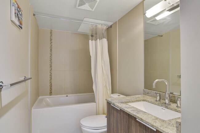 Photo - 1088 Richards St