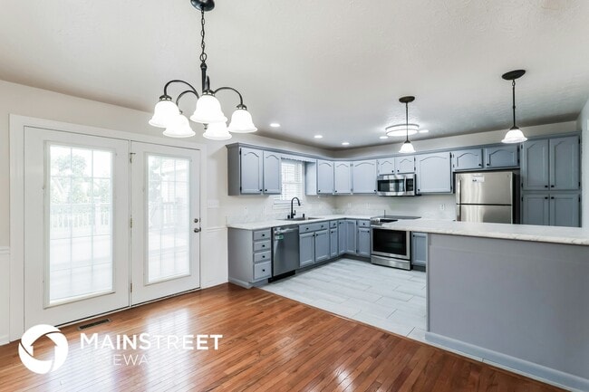 Photo - 10700 Enclave Ct