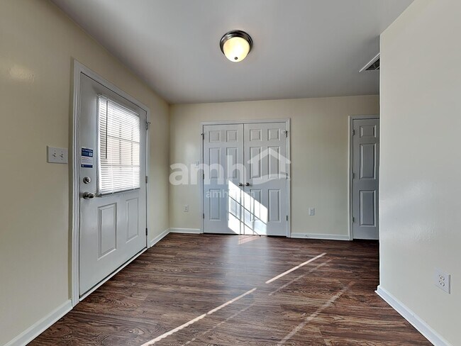 Photo - 103 Wolf Creek Ln