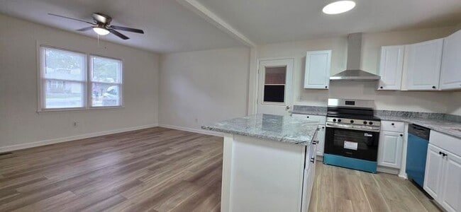 Photo - Beautifully Renovated 4BD/1BA Home w/ Finished Basement in Hickory!