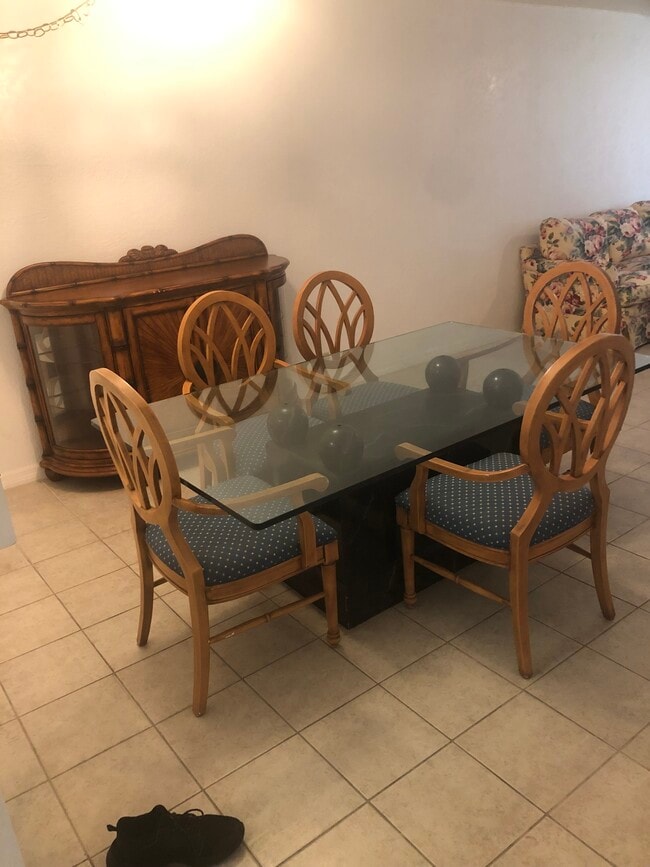 Photo - 2264 Winkler Ave Unidad 208