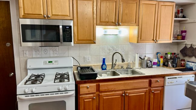 Photo - 1368 W Evergreen Ave Unit 2M