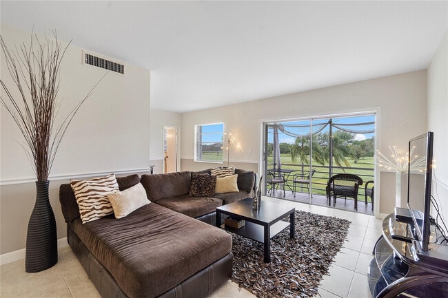 Photo - 5401 NW 2nd Ave Unidad 322