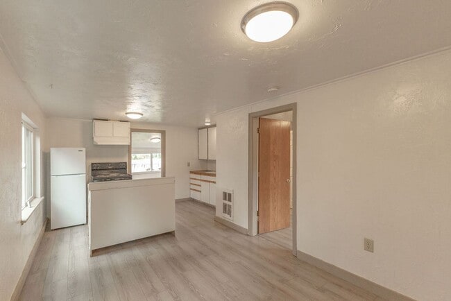 Photo - 1BD, 1BA Cottage coming available soon in Drain!