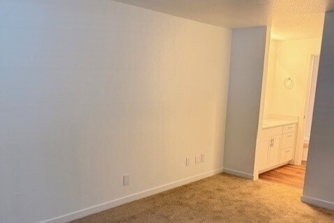 Reno 2x2 Primary Bedroom
