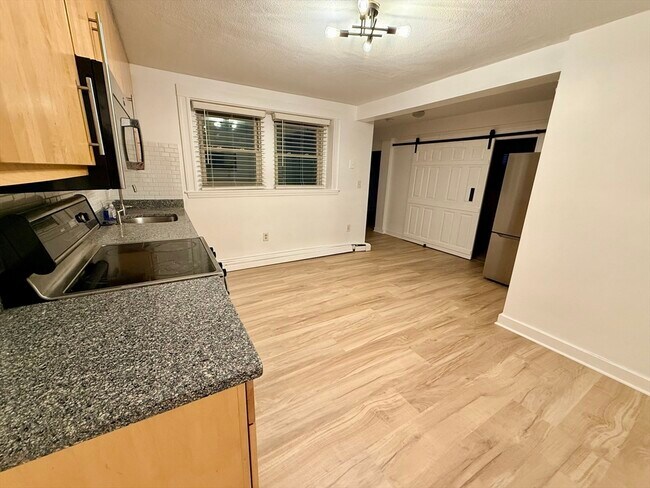 Photo - 28 Ransom Rd Unit 12-AB