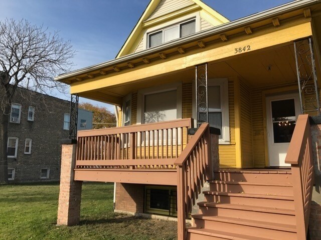 Photo - 3842 W Division St