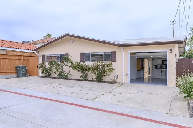 Building Photo - 358 I Ave