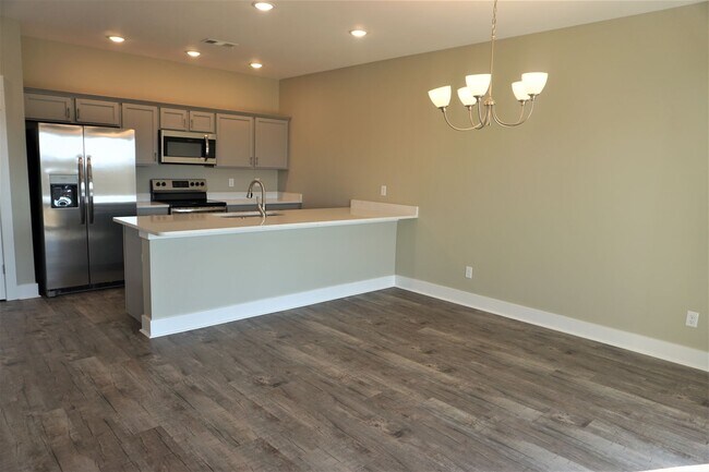 Photo - 3 Bedroom, 2 Bath Home with Privacy Fence ...