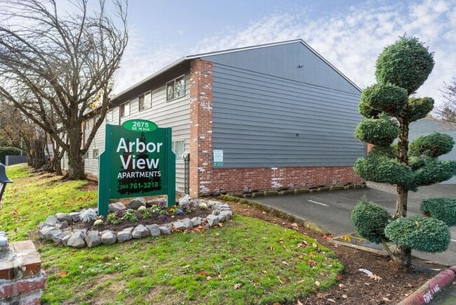 Building Photo - “Make your move this season extra sweet! For a limited time, sign a lease and move into your new ...