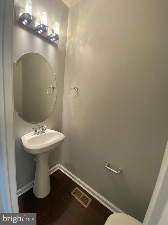 Photo - 640 Jacobsen Cir
