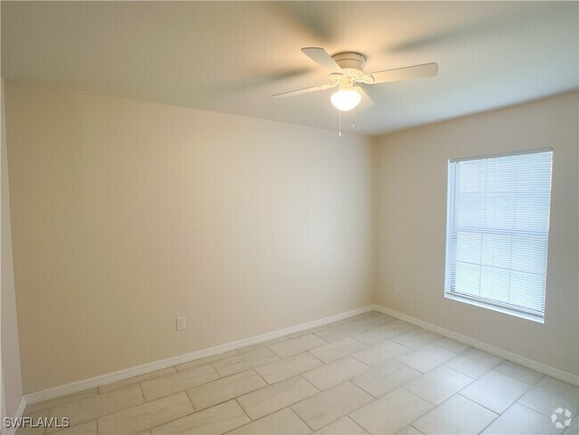 Building Photo - 3613 SW 8th Pl Rental