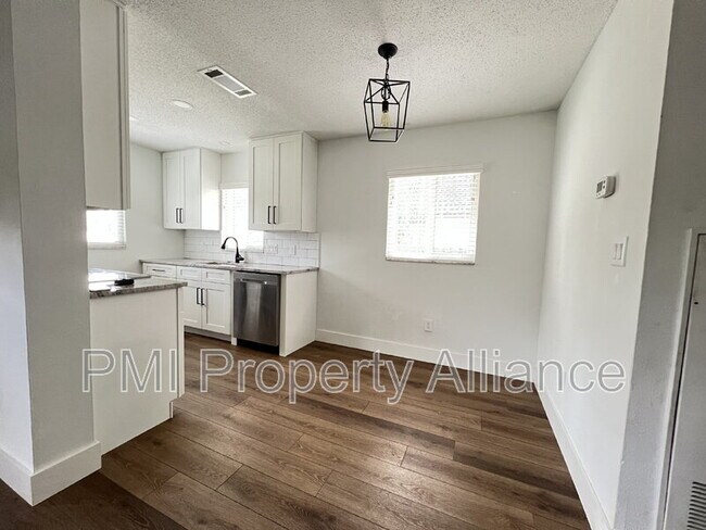 Photo - 2302 Elizabeth Ave