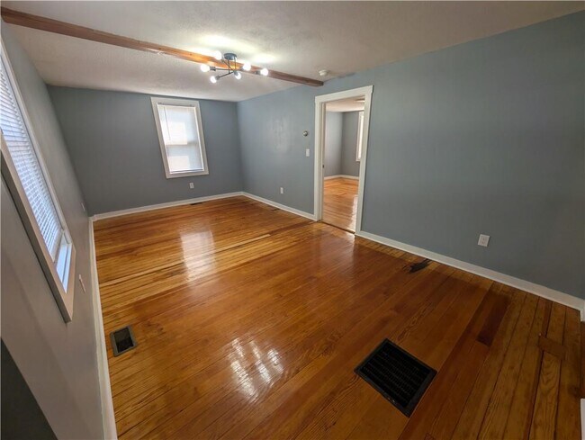 57 Pleasant St