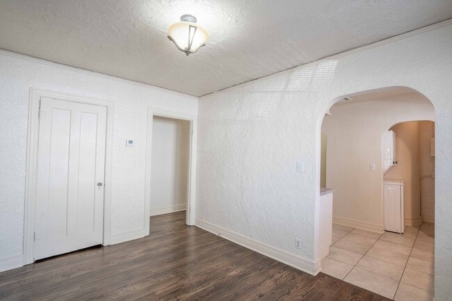 Photo - 1220 S Zunis Ave Unit 1220