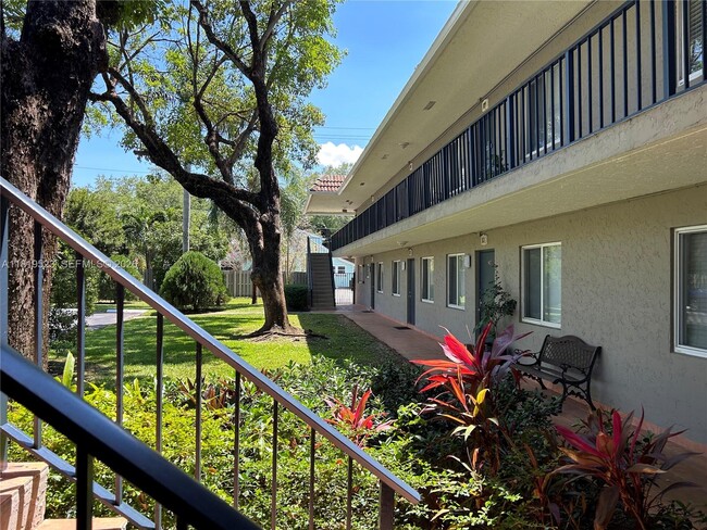 Photo - 1111 SW 4th St Unit 6