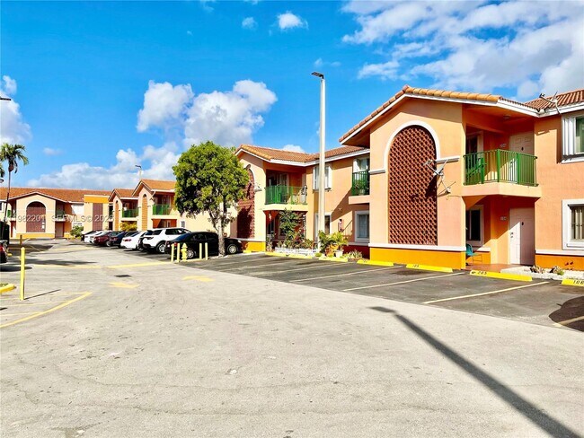 Photo - 4681 NW 9th St Unit 211