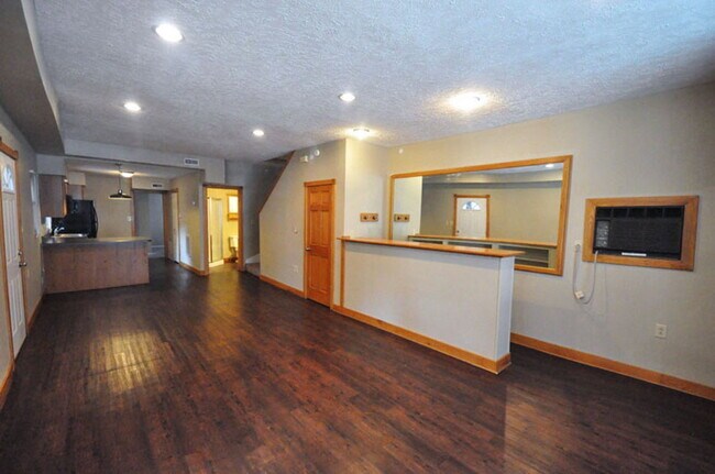 Photo - 61 McMillen Ave