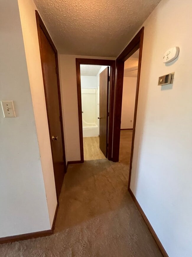 Photo - 106 W Southampton Dr Unit 4601 Bethel