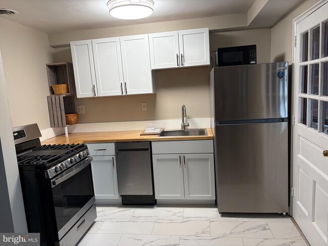 Photo - 1575 N Colonial Terrace Unit 104-Y