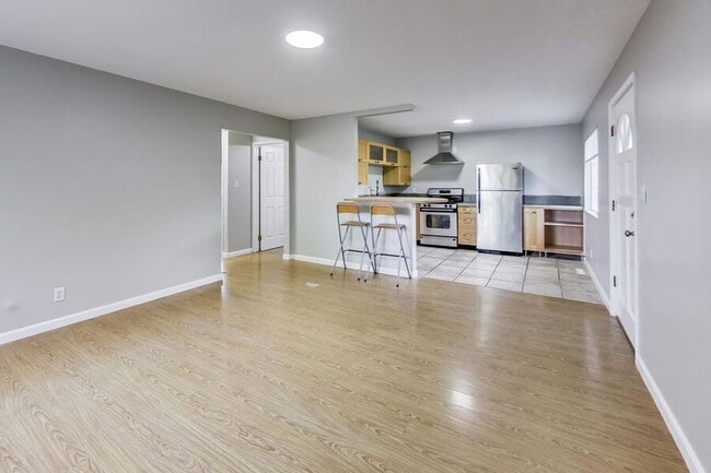 989 Vermont St Unidad 03