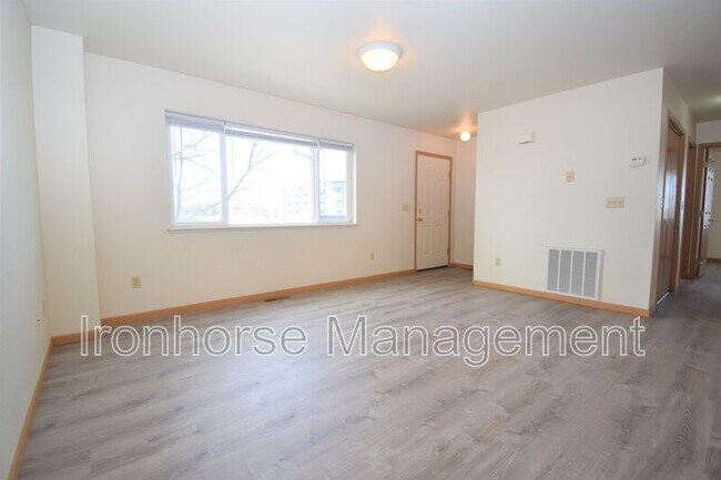 Photo - 2491 Wheeler Dr Unidad C