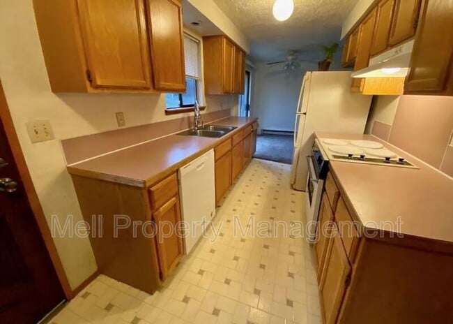 Photo - 1107 Thomas Ave