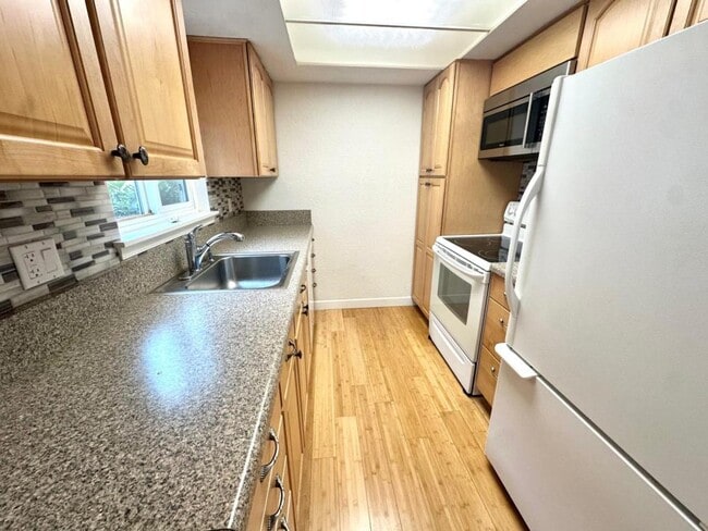 Photo - 6113 204th St SW Unit g1