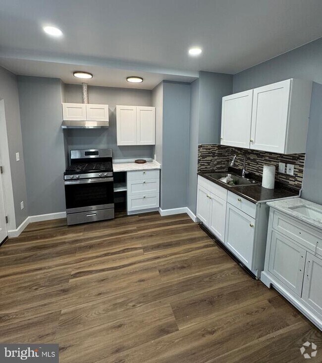 Building Photo - 2841 Cantrell St Rental