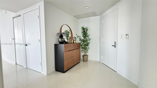 Photo - 495 Brickell Ave Unit 1610