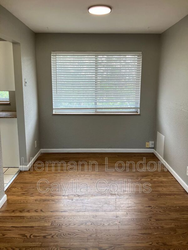 Photo - 7406 Olian Dr