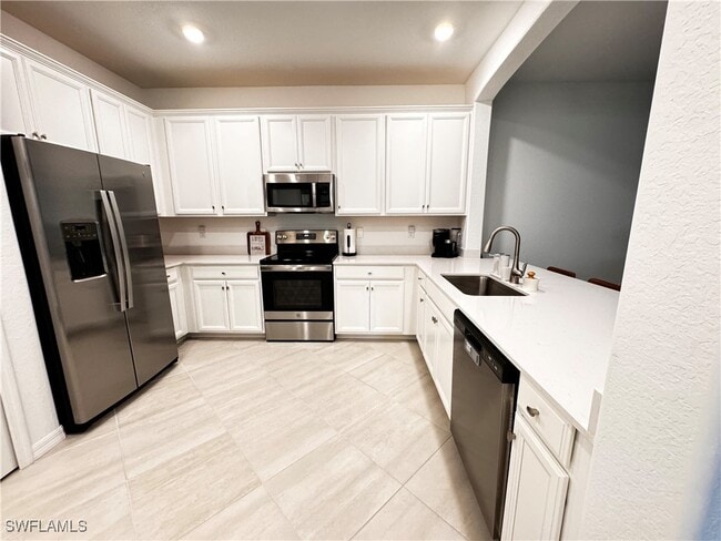 Photo - 2084 Wellington St