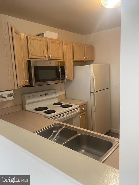 Photo - 40 Courtyard Dr