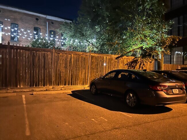 Photo - 624 E Walnut St Unit APT 110