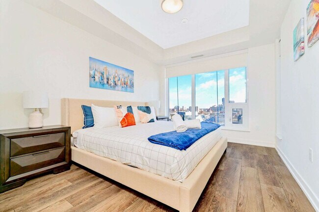 639 King St W Unit SI ID1244665P
