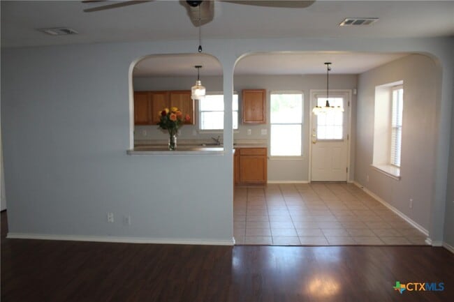 236 Goliad Dr