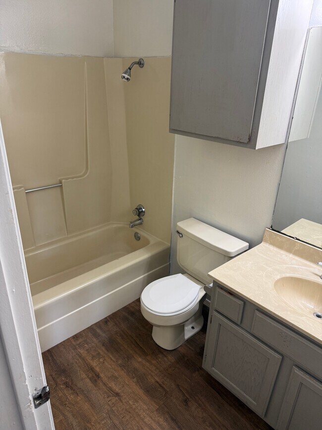 Photo - 842 N Wright St Unit 842 N Wright St