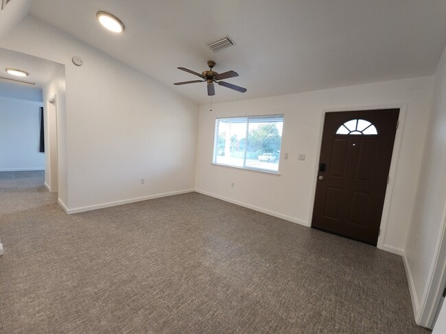 Photo - 1530 Aloha St