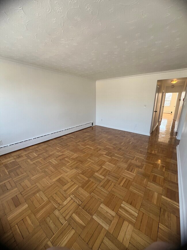 Photo - 7 Glazebrook Ave