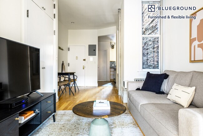 72 Charles St Unit SI FL3-ID490