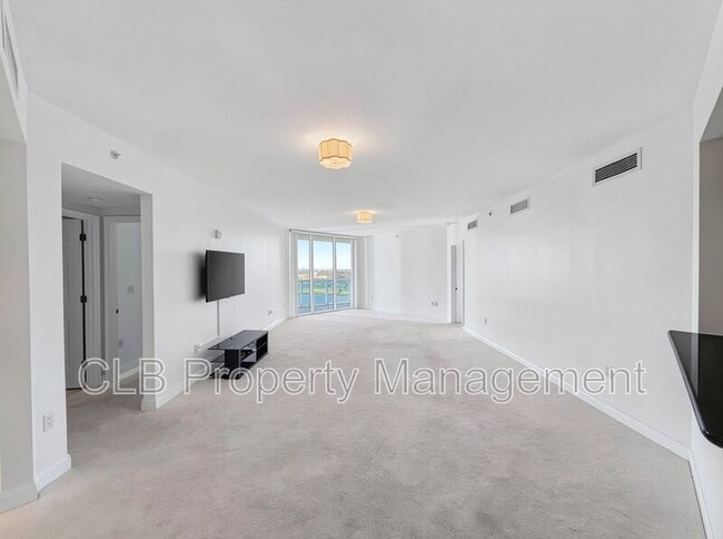 Photo - 231 Riverside Dr Unit 807