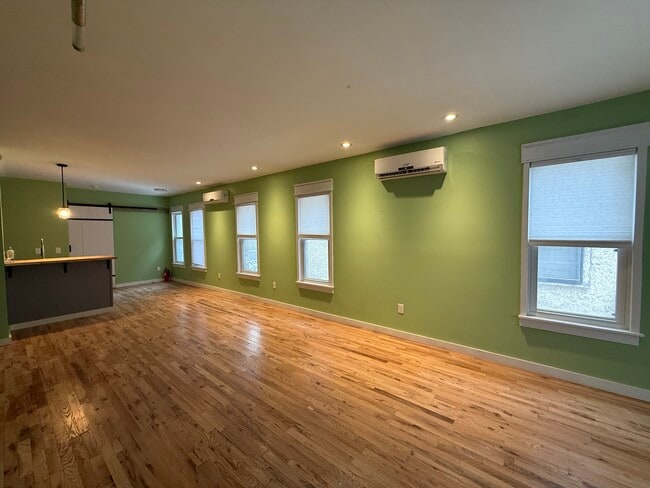 Photo - 112 S Plain St Unit Owner Suite
