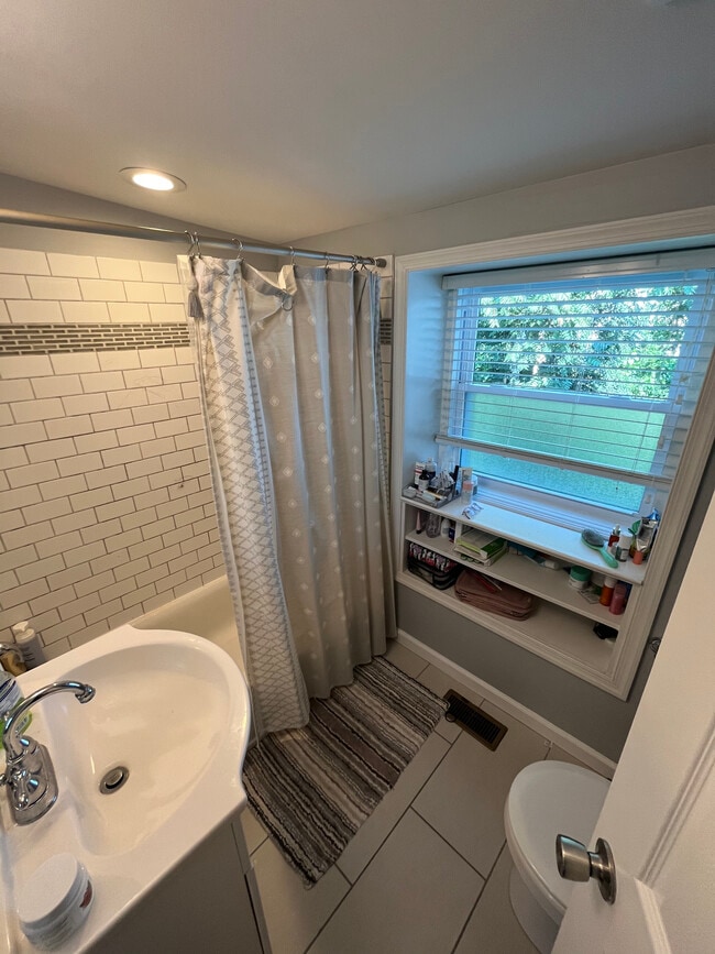 Photo - 112 Seville St