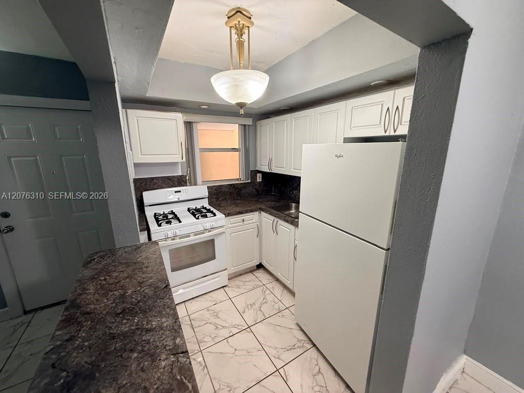 Photo - 350 E 21st St Unit 108