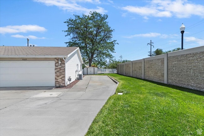 RV Parking - 4089 S Edith Grove Ln