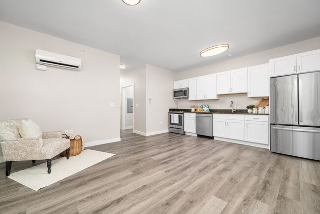 Photo - 401 Albany Turnpike Unit 201